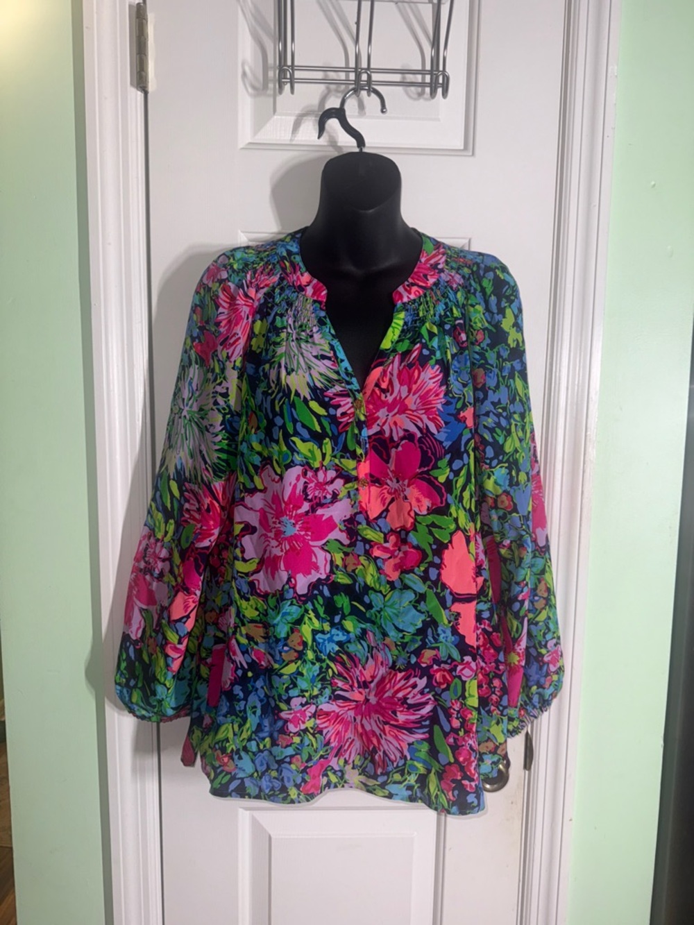 Lilly Pulitzer Pink Elsa Silk 3/4 Sleeve Top Dopamine Fest Fantasy Size Smalll